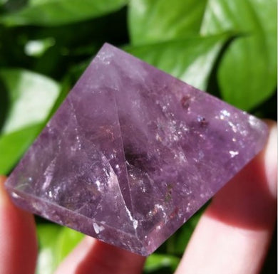 CRYSTAL POINT HEALING NATURAL Amethyst Pyramid (45-55 g)